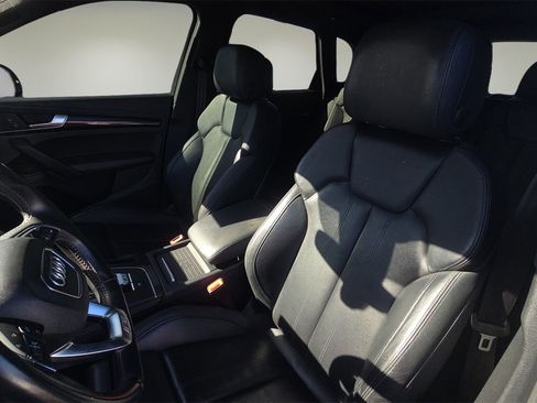 Used 2019 Audi SQ5 Prestige w/ Prestige Package image 31