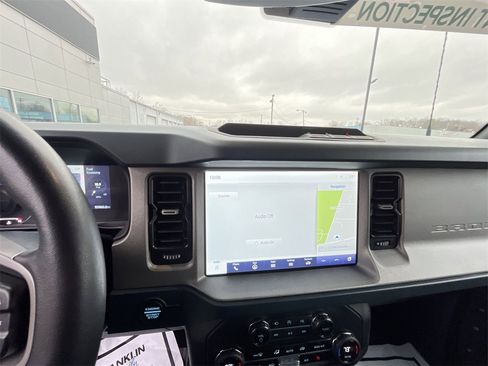 Used 2024 Ford Bronco Outer Banks image 16