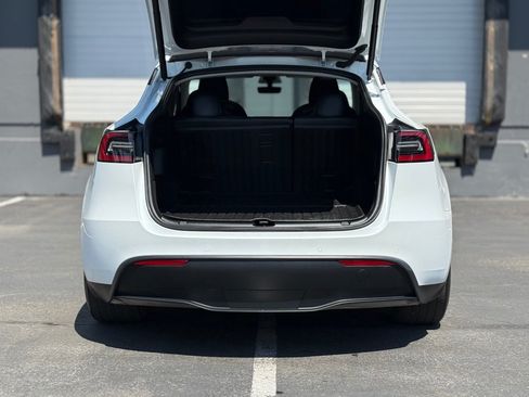 Used 2022 Tesla Model Y Performance AWD/4WD image 5