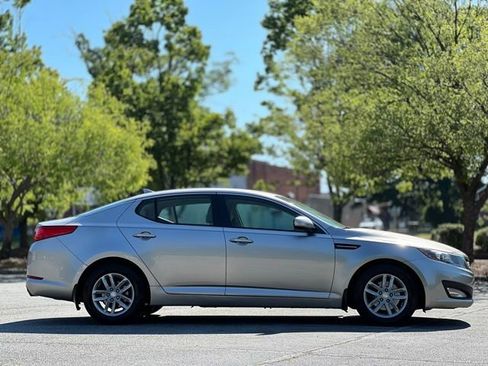 Used 2013 Kia Optima LX w/ Convenience Pkg FWD image 4