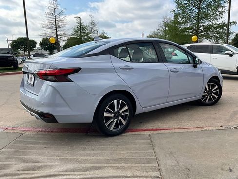 Used 2025 Nissan Versa SV image 6