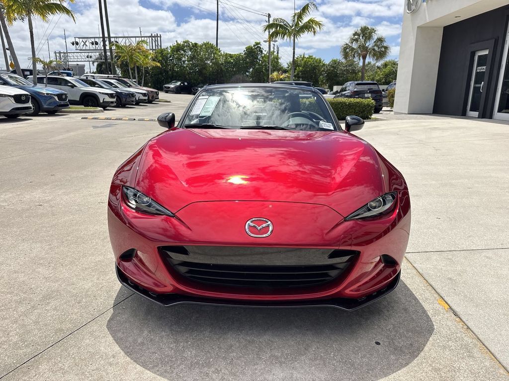 New 2026 MAZDA MX-5 Miata Club w/ Interior Package RWD image 8