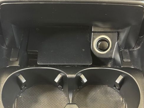 Used 2017 Mercedes-Benz C 300 4MATIC Sedan image 37