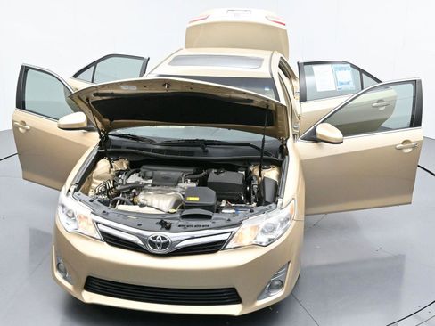 Used 2012 Toyota Camry XLE image 40
