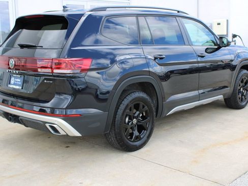 Certified 2024 Volkswagen Atlas Peak Edition SE image 6