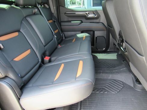 Used 2024 GMC Sierra 1500 AT4 w/ AT4 Premium Package image 30