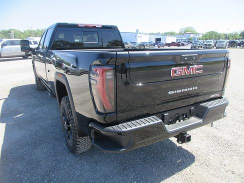 New 2026 GMC Sierra 3500 AT4 w/ AT4 Premium Plus Package AWD/4WD image 9