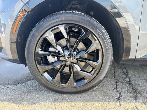 Used 2023 Kia Sorento SX image 3