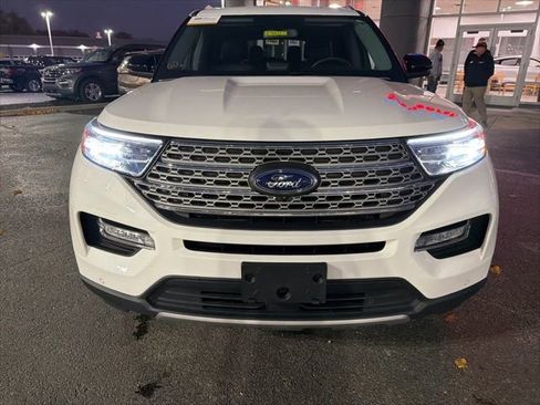 Used 2022 Ford Explorer Limited w/ Limited Technology Package image 16