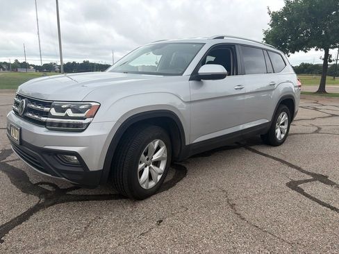 Used 2019 Volkswagen Atlas SE FWD image 1