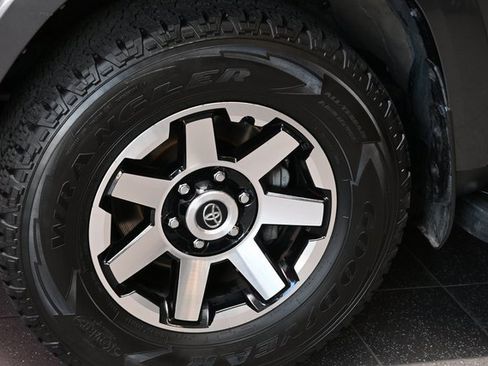 Certified 2019 Toyota 4Runner TRD Off-Road Premium image 8