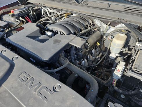 Used 2016 GMC Yukon XL SLT w/ Open Road Package image 34