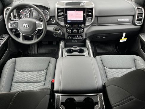 New 2026 RAM 1500 Big Horn AWD/4WD image 16