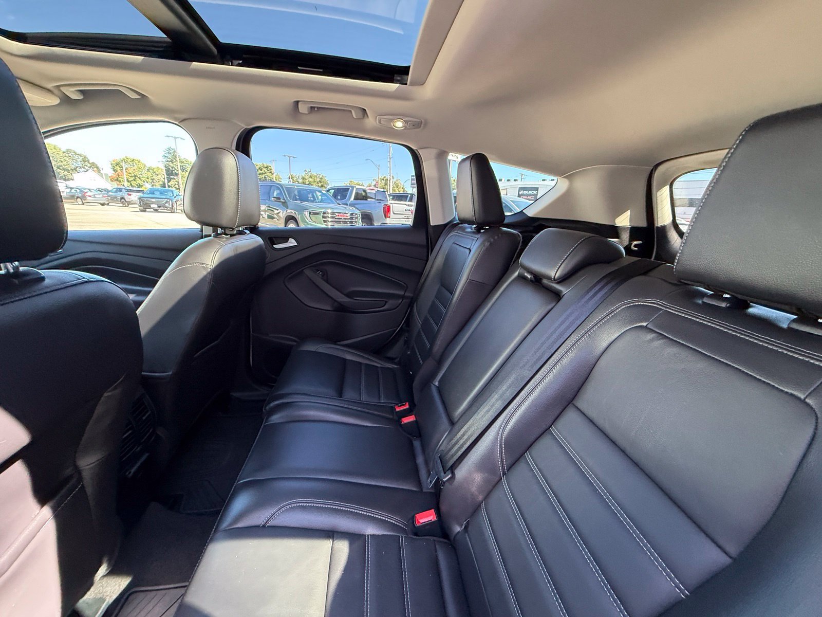 Used 2017 Ford Escape Titanium w/ Equipment Group 301A FWD image 5
