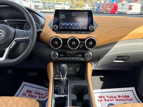 New 2025 Nissan Sentra SV w/ SV Premium Package image 23