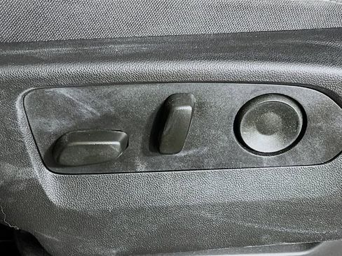 Used 2025 GMC Sierra 1500 Elevation image 10