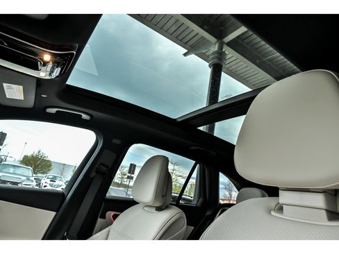 New 2026 Mercedes-Benz GLC 300 4MATIC image 8