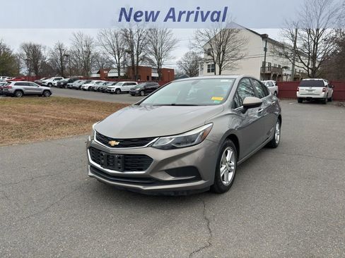 Used 2017 Chevrolet Cruze LT w/ Convenience Package image 1