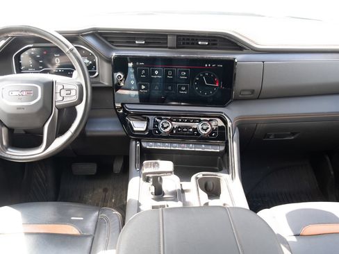 Used 2024 GMC Sierra 1500 AT4 w/ Technology Package AWD/4WD image 23