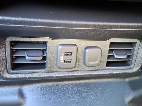 Used 2021 Chevrolet Silverado 1500 RST image 11