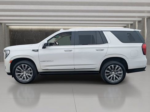 Used 2021 GMC Yukon Denali w/ Denali Premium Package image 2