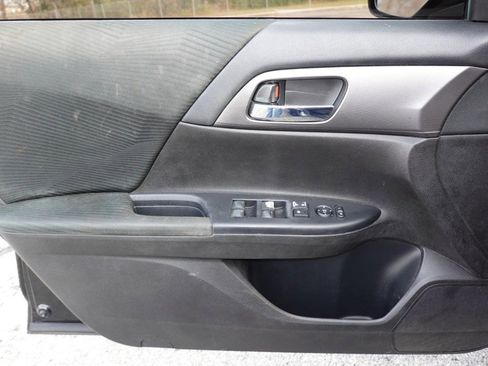 Used 2014 Honda Accord LX image 17