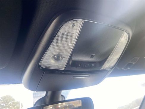 Used 2022 Dodge Durango GT image 25