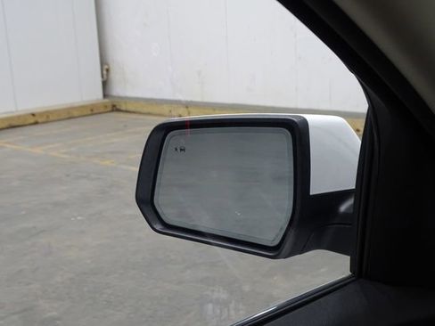 Used 2023 GMC Acadia Denali image 36