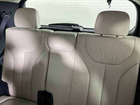 Used 2024 Hyundai Palisade Calligraphy image 32