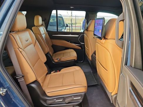 Used 2025 Cadillac Escalade Premium Luxury w/ Touring Package image 27