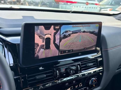 New 2026 Nissan Pathfinder Rock Creek AWD/4WD image 30