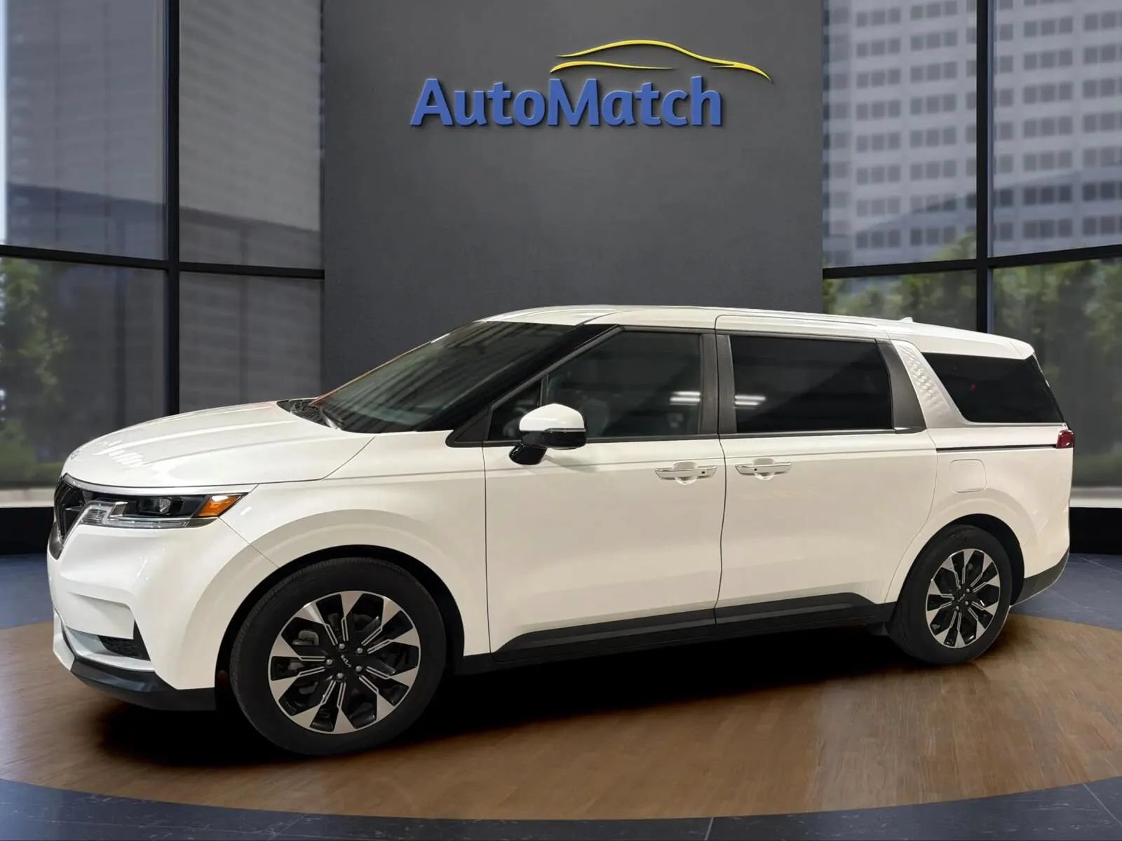 Used 2024 Kia Carnival EX FWD image 6