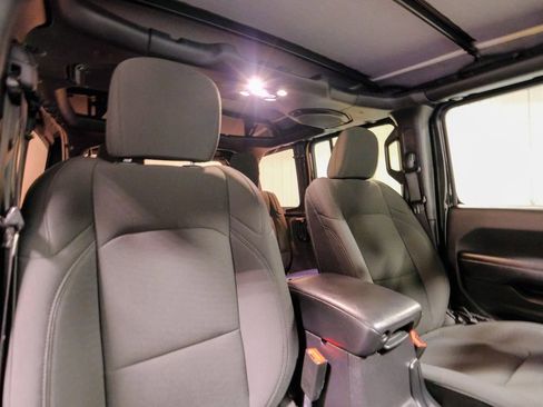 Used 2020 Jeep Wrangler Unlimited Sport S image 16