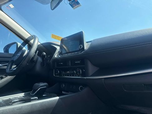Used 2023 Nissan Rogue SV w/ SV Premium B Package FWD image 23