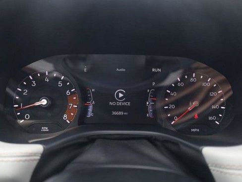 Used 2025 Jeep Compass Limited AWD/4WD image 13