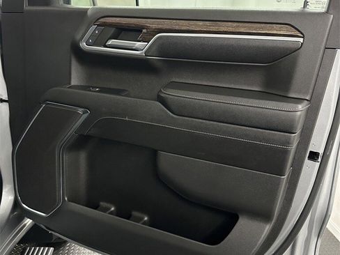 Used 2023 GMC Sierra 1500 SLE image 37