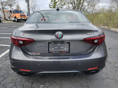 Used 2022 Alfa Romeo Giulia Veloce image 20