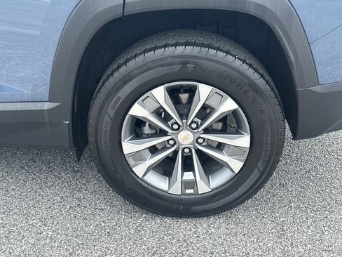 Used 2025 Chevrolet Equinox LT FWD image 19