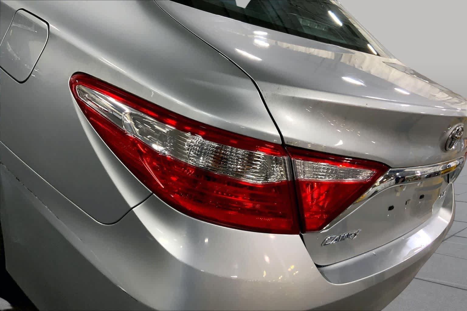 Used 2017 Toyota Camry LE FWD image 28
