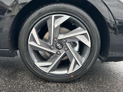 New 2026 Hyundai Elantra Limited FWD image 10