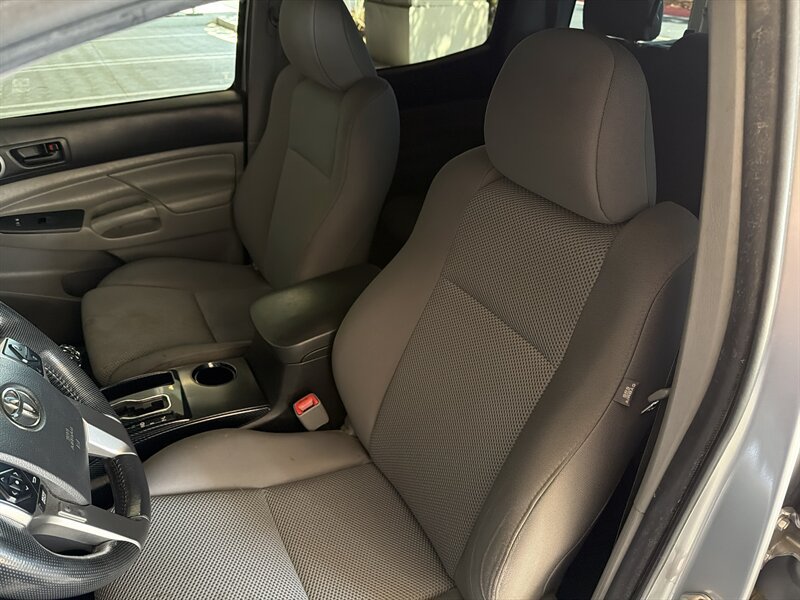Used 2015 Toyota Tacoma PreRunner w/ TRD Off-Road Package RWD image 14