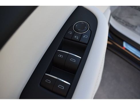New 2026 Buick Enclave Avenir FWD image 14