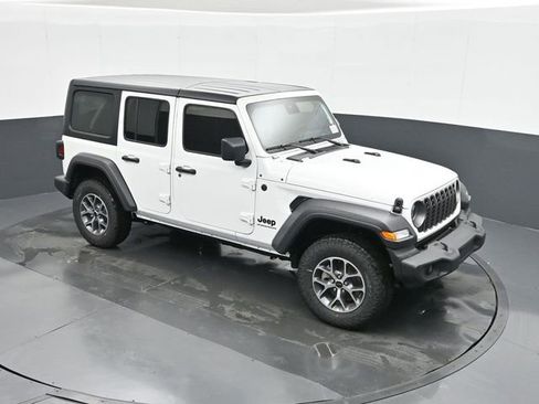 Used 2025 Jeep Wrangler Unlimited Sport AWD/4WD image 33