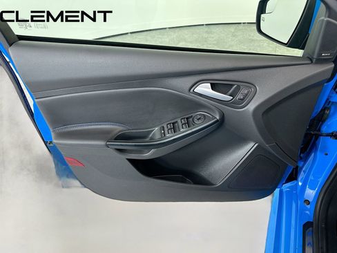Used 2017 Ford Focus RS image 30