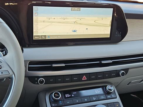 Used 2023 Hyundai Palisade Limited FWD image 29