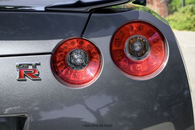 Used 2011 Nissan GT-R Premium AWD/4WD image 74
