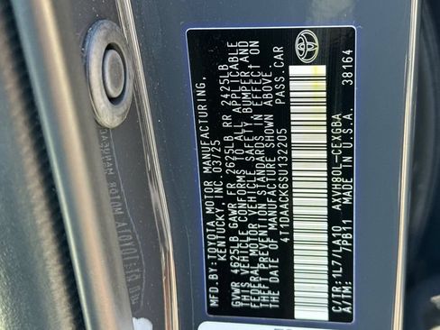 Used 2025 Toyota Camry XLE FWD image 35