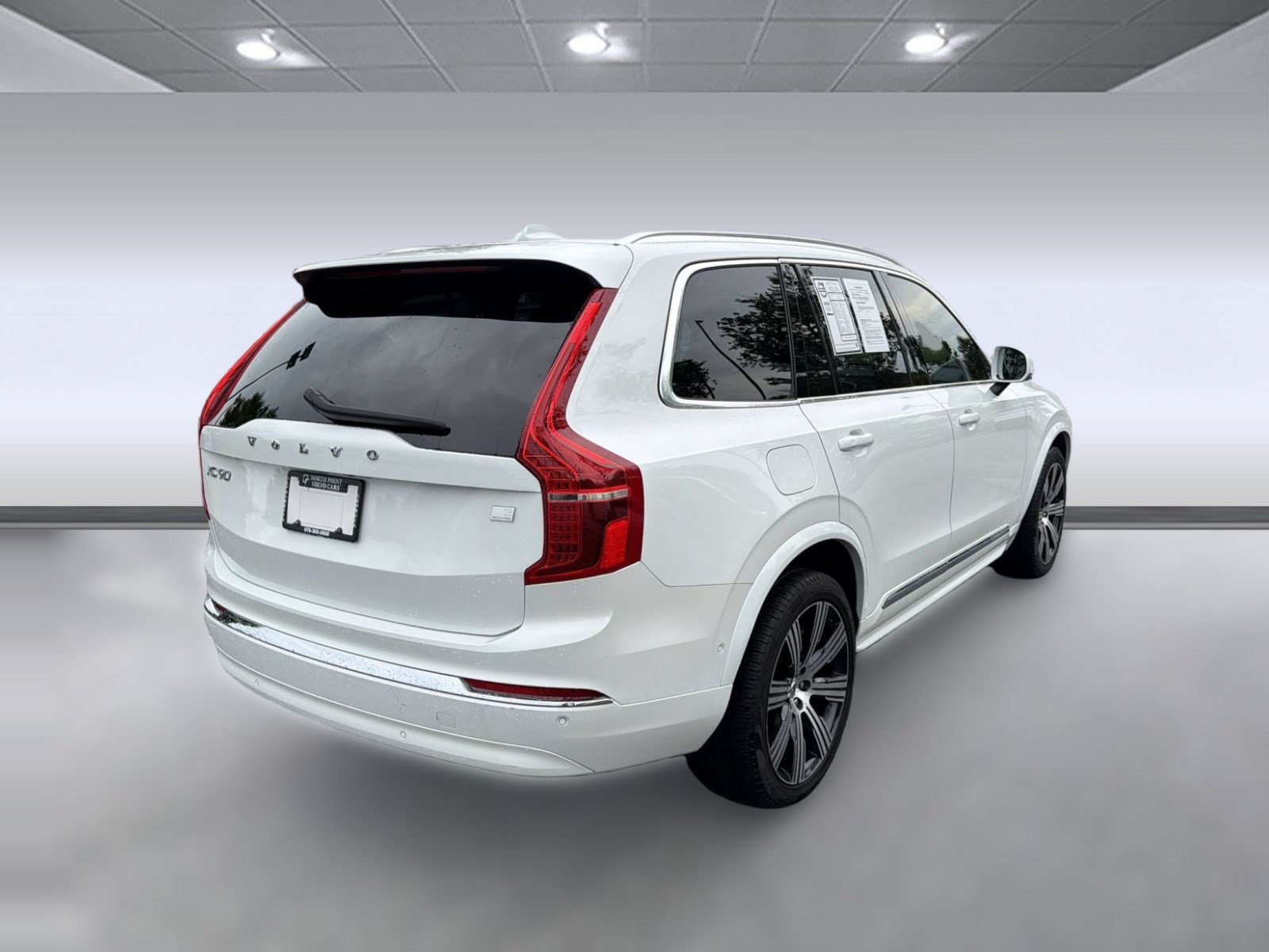 Certified 2024 Volvo XC90 T8 Plus w/ Protection Package AWD/4WD image 9