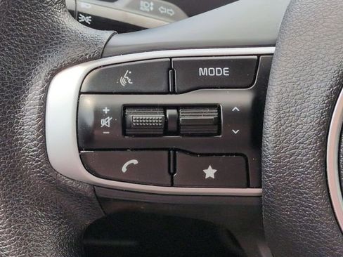 Used 2025 Kia Sportage LX image 29