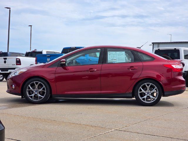 Used 2014 Ford Focus SE w/ Equipment Group 201A FWD image 5